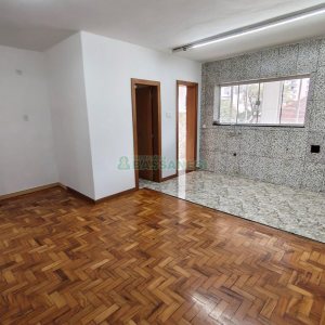 Apartamento, 3 dormitórios, 2 vagas, no bairro Centro em Caxias do Sul para Comprar