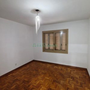 Apartamento, 3 dormitórios, 2 vagas, no bairro Centro em Caxias do Sul para Comprar