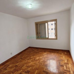 Apartamento, 3 dormitórios, 2 vagas, no bairro Centro em Caxias do Sul para Comprar