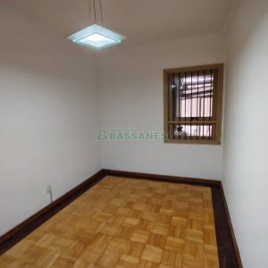 Apartamento, 3 dormitórios, 2 vagas, no bairro Centro em Caxias do Sul para Comprar