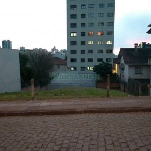 Terreno, no bairro Lourdes em Caxias do Sul para Comprar