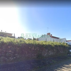 Terreno com 405m², no bairro Cinqüentenário em Caxias do Sul para Comprar