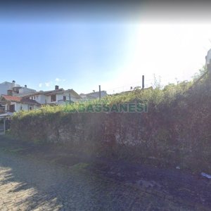 Terreno com 405m², no bairro Cinqüentenário em Caxias do Sul para Comprar