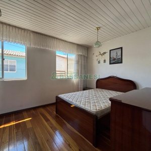 Casa com 98m², 3 dormitórios, 1 vaga, no bairro Esplanada em Caxias do Sul para Alugar