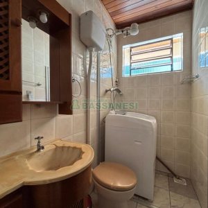 Casa com 98m², 3 dormitórios, 1 vaga, no bairro Esplanada em Caxias do Sul para Alugar