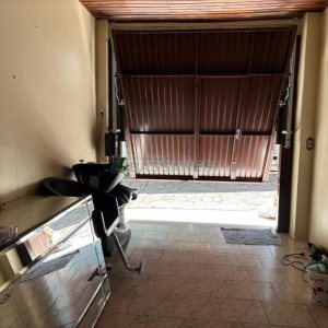 Casa com 98m², 3 dormitórios, 1 vaga, no bairro Esplanada em Caxias do Sul para Alugar