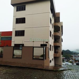 Apartamento com 130m², 3 dormitórios, 2 vagas, no bairro Cruzeiro em Caxias do Sul para Comprar