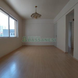 Apartamento com 45m², 2 dormitórios, no bairro São Pelegrino em Caxias do Sul para Alugar