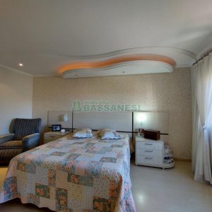 Apartamento com 118m², 2 dormitórios, 2 vagas, no bairro Madureira em Caxias do Sul para Comprar