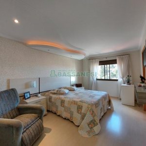 Apartamento com 118m², 2 dormitórios, 2 vagas, no bairro Madureira em Caxias do Sul para Comprar