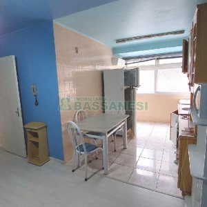 Apto Mobiliado com 67m², 2 dormitórios, 1 vaga, no bairro Centro em Caxias do Sul para Comprar
