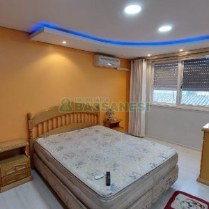 Apto Mobiliado com 67m², 2 dormitórios, 1 vaga, no bairro Centro em Caxias do Sul para Comprar