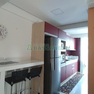 Apto Mobiliado com 68m², 2 dormitórios, 2 vagas, no bairro Lourdes em Caxias do Sul para Comprar