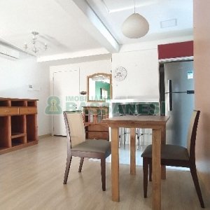 Apto Mobiliado com 68m², 2 dormitórios, 2 vagas, no bairro Lourdes em Caxias do Sul para Comprar