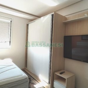Apto Mobiliado com 68m², 2 dormitórios, 2 vagas, no bairro Lourdes em Caxias do Sul para Comprar