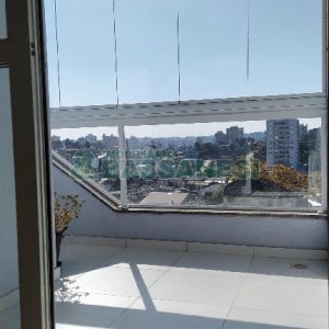 Apto Mobiliado com 68m², 2 dormitórios, 2 vagas, no bairro Lourdes em Caxias do Sul para Comprar