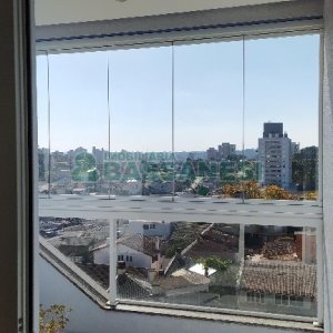 Apto Mobiliado com 68m², 2 dormitórios, 2 vagas, no bairro Lourdes em Caxias do Sul para Comprar