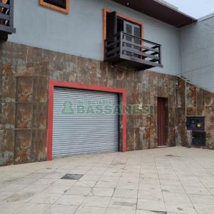 Loja com 331m², no bairro Jardim América em Caxias do Sul para Comprar