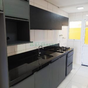Apartamento com 70m², 2 dormitórios, 1 vaga, no bairro Bela Vista em Caxias do Sul para Alugar