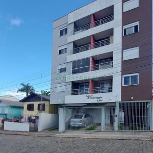Apartamento com 44m², 2 dormitórios, 1 vaga, no bairro Pioneiro em Caxias do Sul para Comprar
