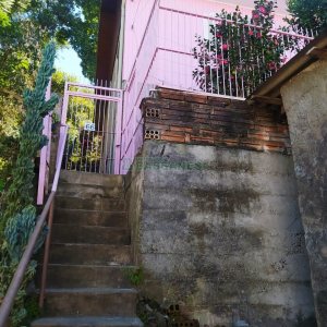 Casa com 160m², 4 dormitórios, no bairro São Leopoldo em Caxias do Sul para Comprar