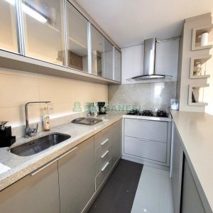 Apto Mobiliado com 85m², 2 dormitórios, 2 vagas, no bairro Panazzolo em Caxias do Sul para Alugar