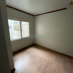 Apartamento com 45m², 1 dormitório, 1 vaga, no bairro São Pelegrino em Caxias do Sul para Comprar