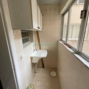 Apartamento com 45m², 1 dormitório, 1 vaga, no bairro São Pelegrino em Caxias do Sul para Comprar