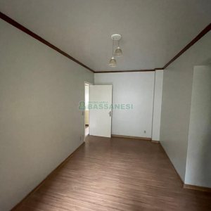 Apartamento com 45m², 1 dormitório, 1 vaga, no bairro São Pelegrino em Caxias do Sul para Comprar