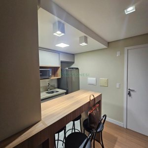 Apto Mobiliado com 40m², 1 dormitório, 1 vaga, no bairro Lourdes em Caxias do Sul para Alugar