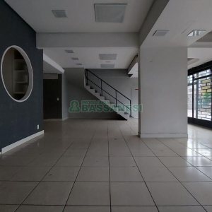 Loja com 142m², no bairro São Pelegrino em Caxias do Sul para Alugar ou Comprar