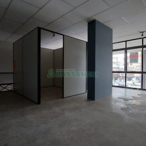 Loja com 142m², no bairro São Pelegrino em Caxias do Sul para Alugar ou Comprar