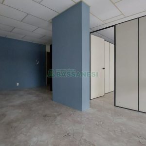 Loja com 142m², no bairro São Pelegrino em Caxias do Sul para Comprar