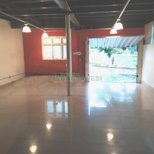 Loja com 84m², no bairro Medianeira em Caxias do Sul para Alugar