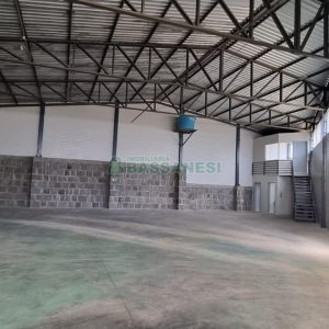 Pavilhão com 380m², no bairro Nossa Senhora de Fátima em Caxias do Sul para Alugar