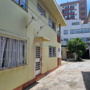 Casa com 200m², 3 dormitórios, 1 vaga, no bairro Rio Branco em Caxias do Sul para Comprar