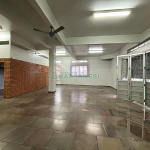 Loja com 120m², no bairro São José em Caxias do Sul para Alugar