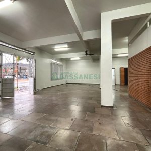 Loja com 120m², no bairro São José em Caxias do Sul para Alugar