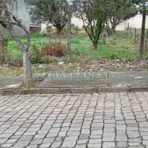 Terreno com 387m², no bairro Panazzolo em Caxias do Sul para Comprar