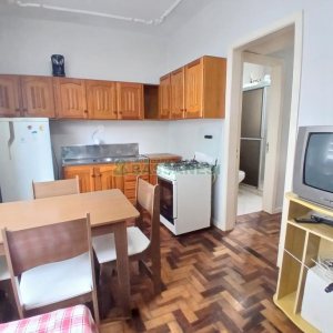 Apto Mobiliado com 40m², 1 dormitório, no bairro São Pelegrino em Caxias do Sul para Comprar