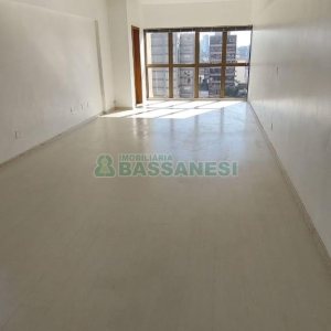 Sala com 44m², no bairro Centro em Caxias do Sul para Comprar
