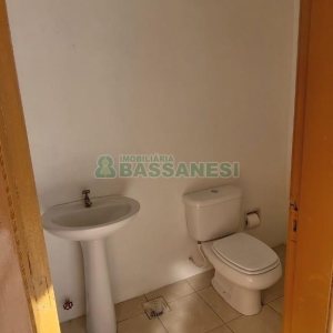 Sala com 44m², no bairro Centro em Caxias do Sul para Comprar