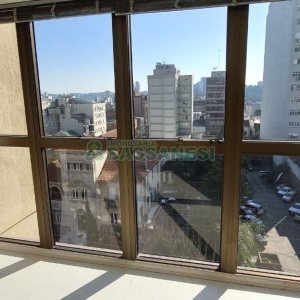 Sala com 44m², no bairro Centro em Caxias do Sul para Comprar