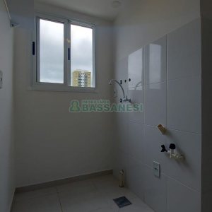 Apartamento com 53m², 2 dormitórios, 1 vaga, no bairro Santa Lúcia em Caxias do Sul para Alugar