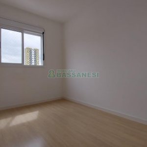 Apartamento com 53m², 2 dormitórios, 1 vaga, no bairro Santa Lúcia em Caxias do Sul para Alugar