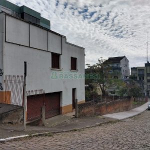Casa com 100m², 3 dormitórios, no bairro Sagrada Família em Caxias do Sul para Comprar