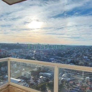 Apto Mobiliado com 111m², 3 dormitórios, 2 vagas, no bairro Cristo Redentor em Caxias do Sul para Alugar