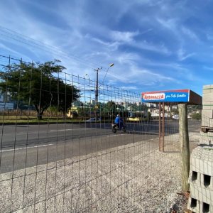 Terreno com 804m², no bairro São Leopoldo em Caxias do Sul para Comprar