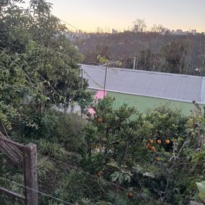 Casa com 112m², 2 dormitórios, 1 vaga, no bairro Santa Corona em Caxias do Sul para Comprar