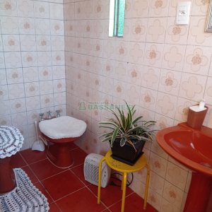 Casa com 112m², 2 dormitórios, 1 vaga, no bairro Santa Corona em Caxias do Sul para Comprar